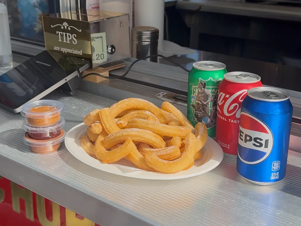 Family combo of 32 classic churros